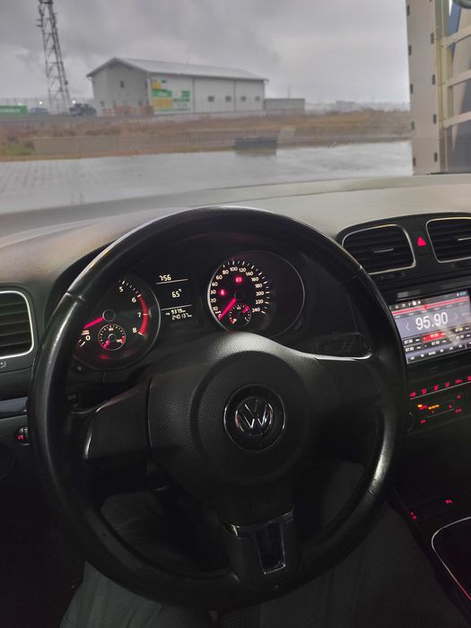 Autoturism Golf 6