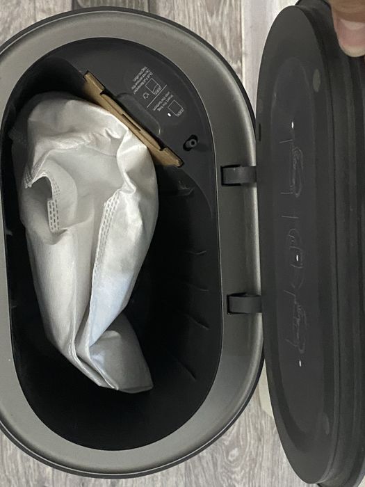 Продам робот пылесос Dreame