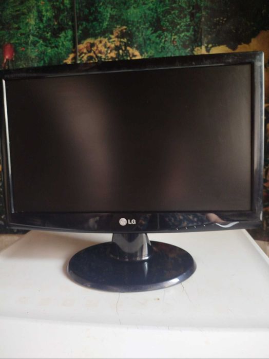 Продам Монитор LG 19