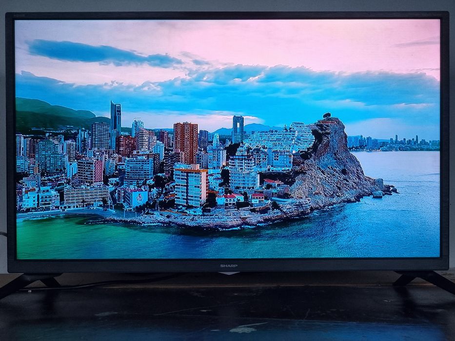 SMART Телевизор/Sharp - 32" - FULLHD , YouTube , Цифрова + Ефирна
