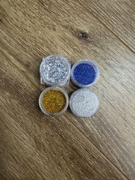 Продам материалы для маникюра