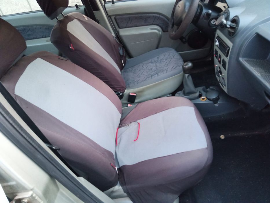 Vând Dacia Logan 1,4 gpl