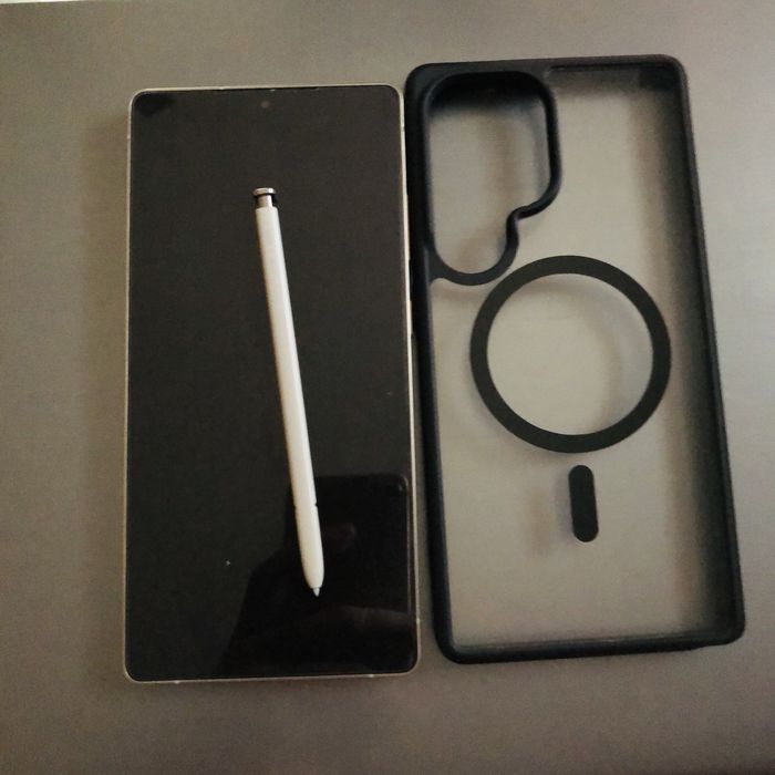 Samsung S25 Ultra 1TB – stare excelentă, S Pen + husă + folii sticl