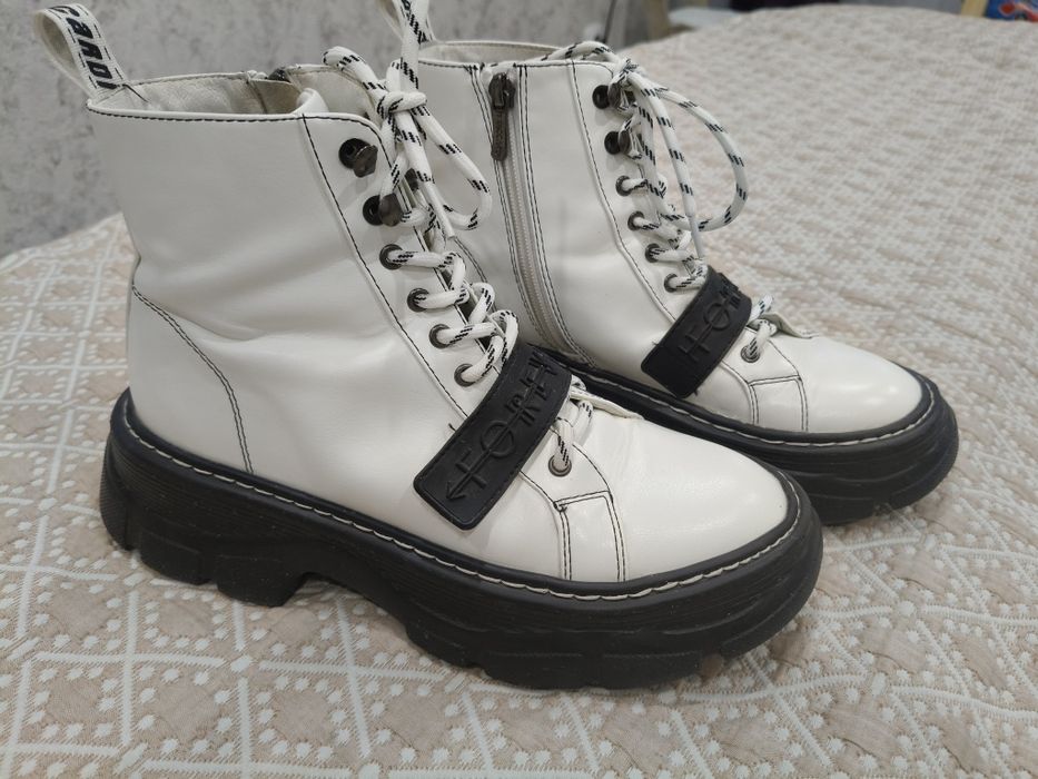 Продам  ботинки демисезонные