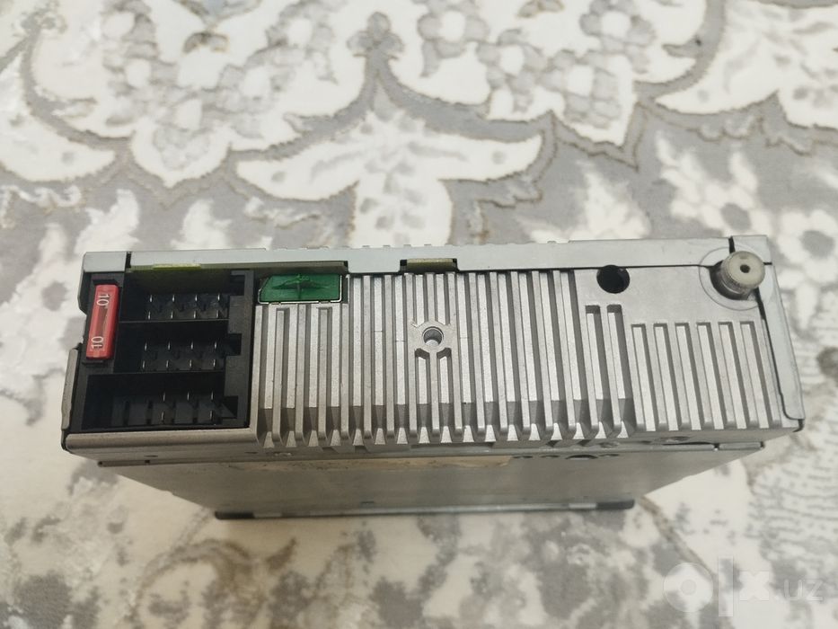 Mercedes-Benz ariginal maitafon audio10 12volt Minus an Chassislt