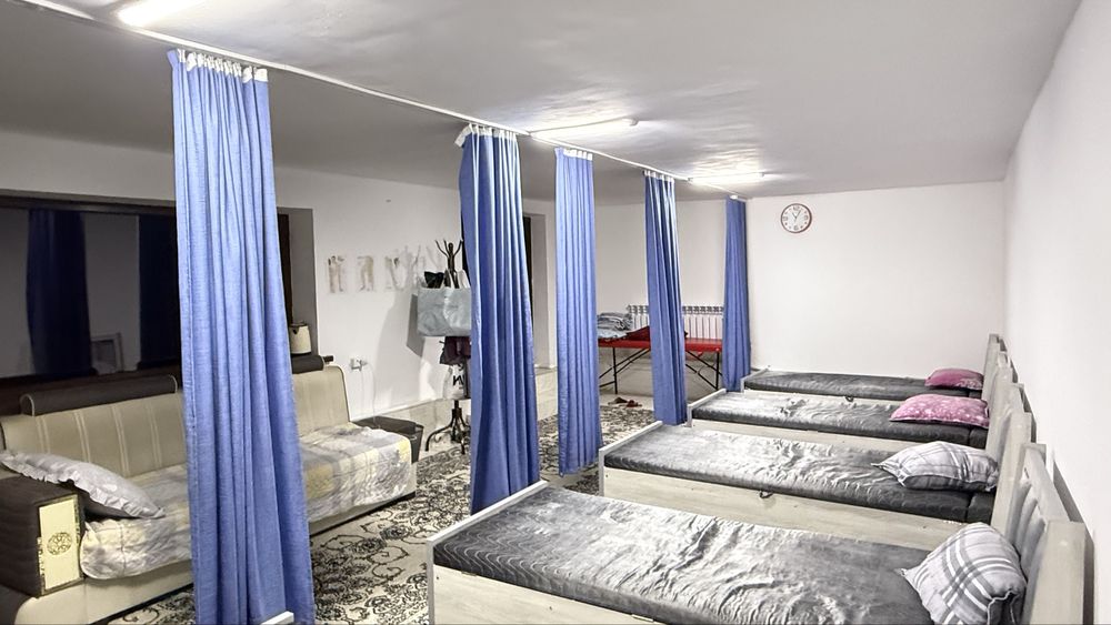 Продается дом,530кв,10 спальных комнат,подвал.