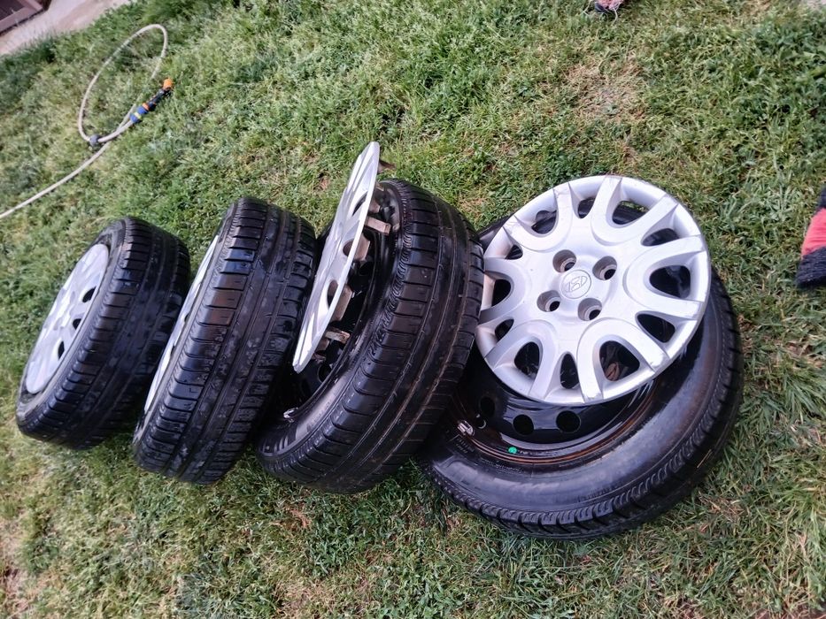 Jeante cu cauciucuri houndai