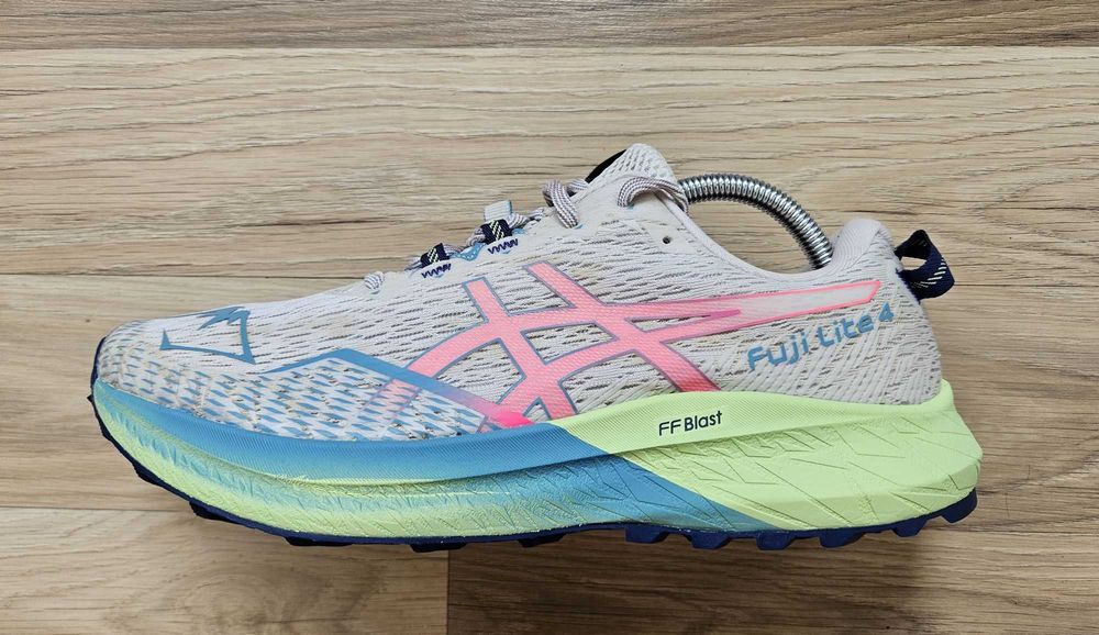 Дамски маратонки Asics Fuji Lite 4 - 42