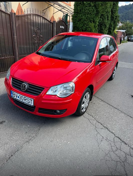 VOLKSWAGEN Polo
