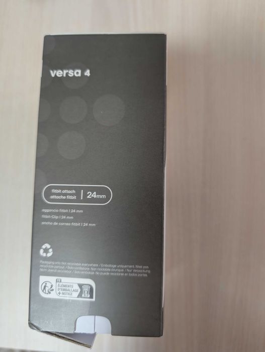 Fitbit versa 4, nou, sigilat. Fitness smartwatch, 24 mm