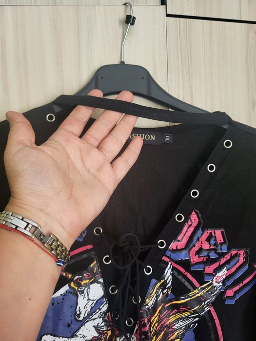 Дамска ефектна тениска