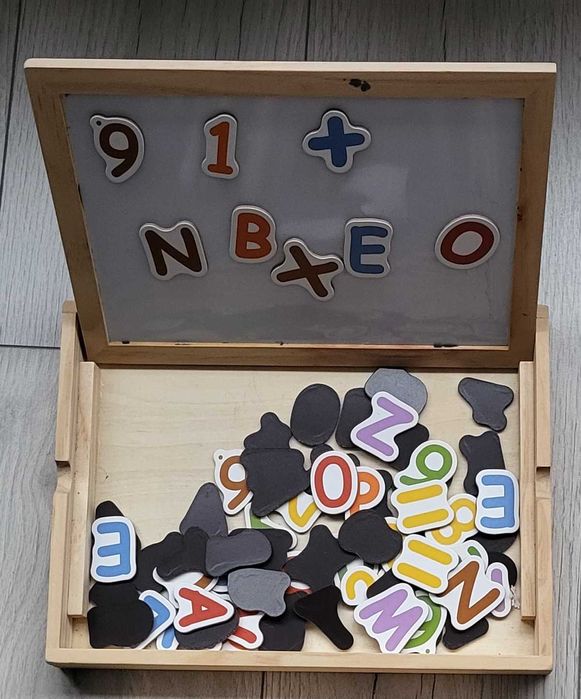 Joc litere si numere magnetice, lemn