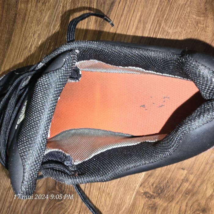 Pantofi sport Adidas