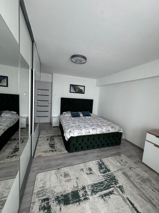Inchiriez apartament cu 2 camere decomandat