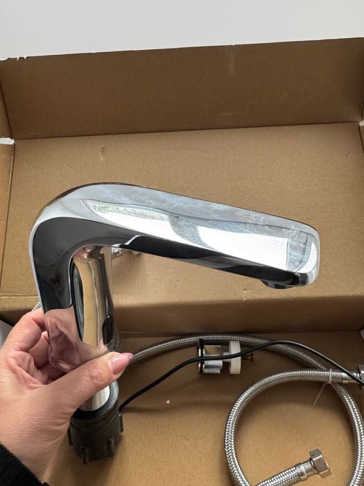 Vând robinet cu senzor de la Mobexpert