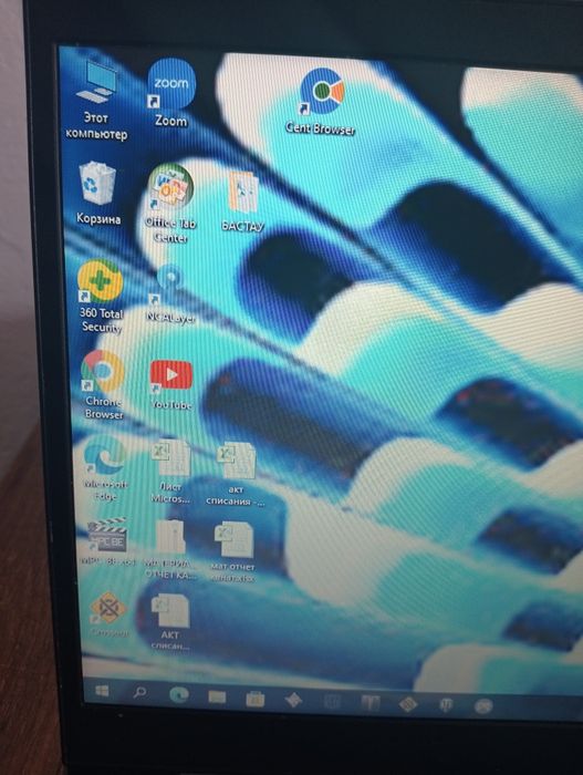 Ноутбук Леново продам