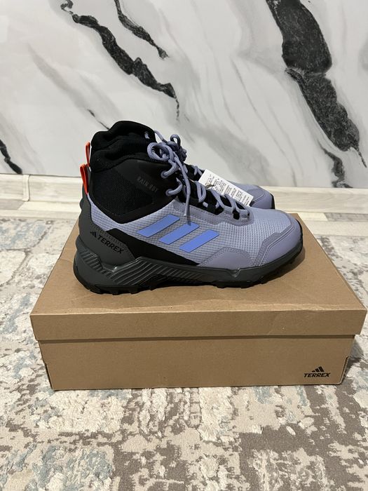 Продам кроссовки оригинальные