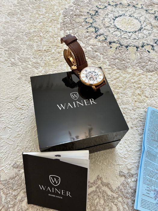 Продам мех. часы с автоподзаводом Wainer