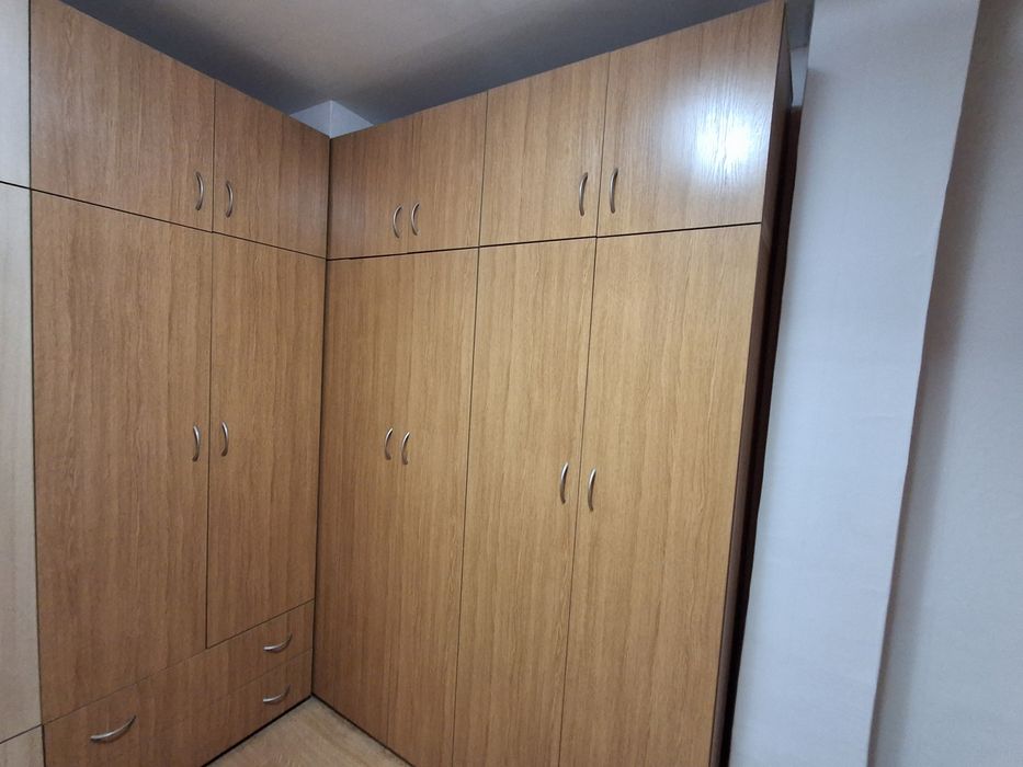 Продавам 6 гардероба