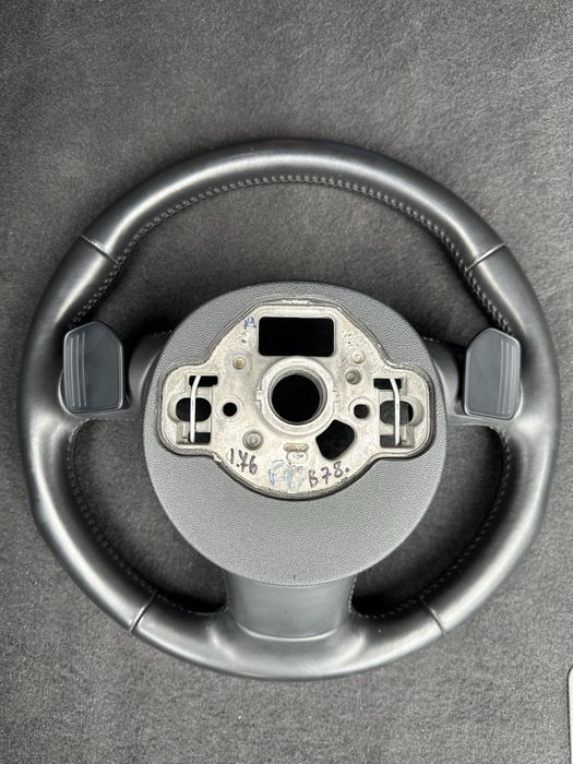 Vând volan audi a8 d4 cu încălzire!!
