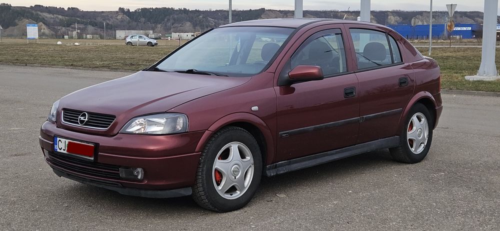 DE VÂNZARE- opel astra G 1.7 dti
