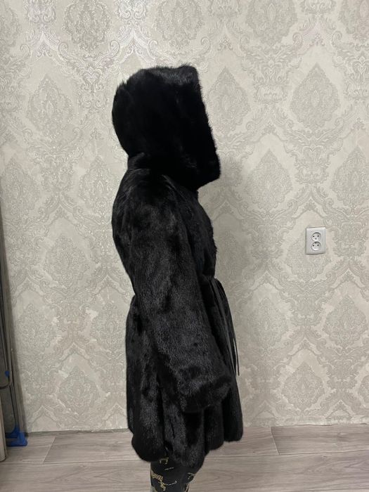 Продам норковую шубу