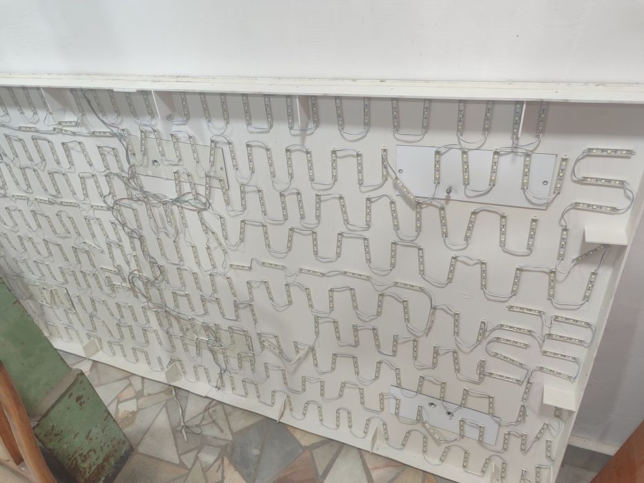 Рекламный щит с внутренней подсветкой 2400х1200