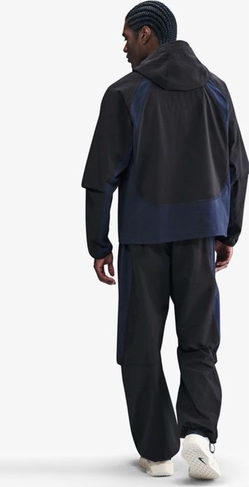 Ветровка Nike Tech