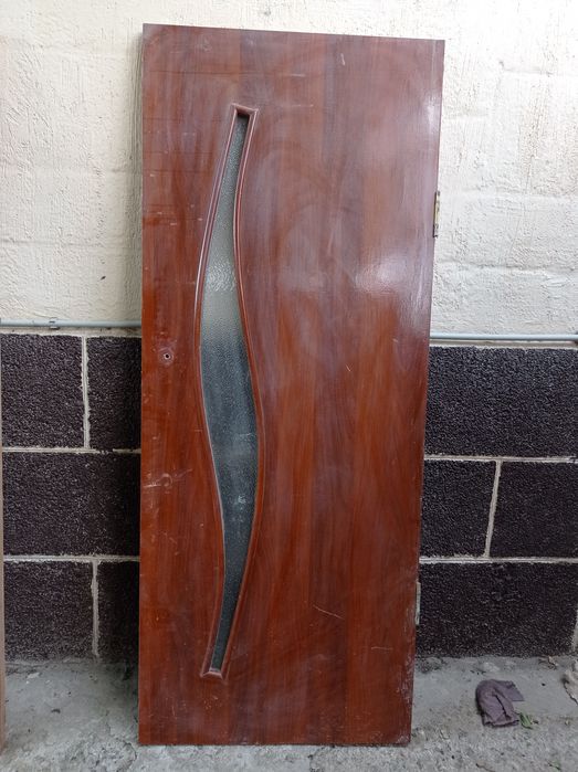 Деревянный  двери