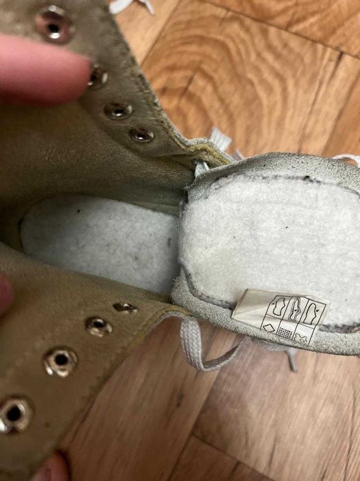 Продаются Коньки фигурные