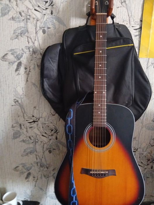 Гитара акустическая