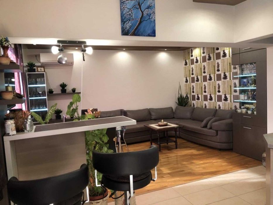 Продава се Тристаен апартамент в Плевен, Широк център - 105 кв.м за 1686 €/кв.м - Снимка #4