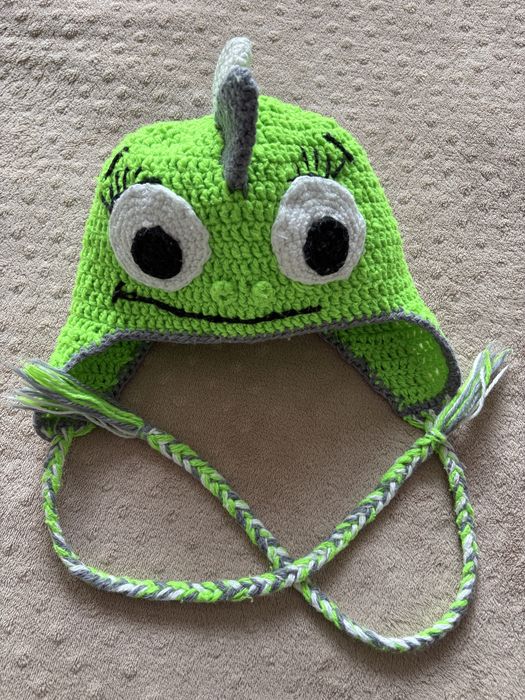Детские вязанные шапочки для мальчика и девочки !