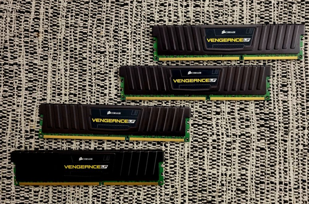 Kit 16GB RAM Corsair