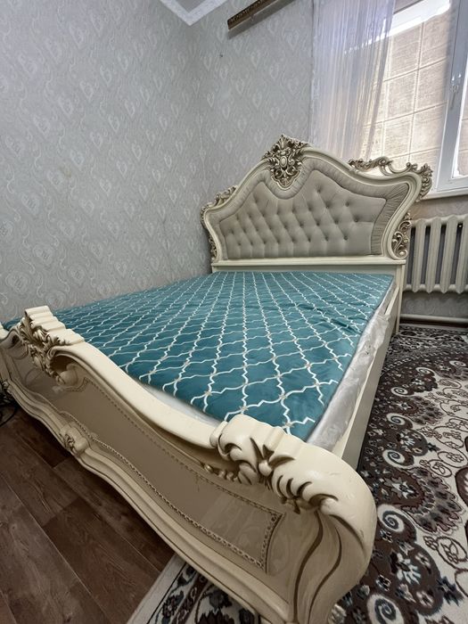 Спальный кровать