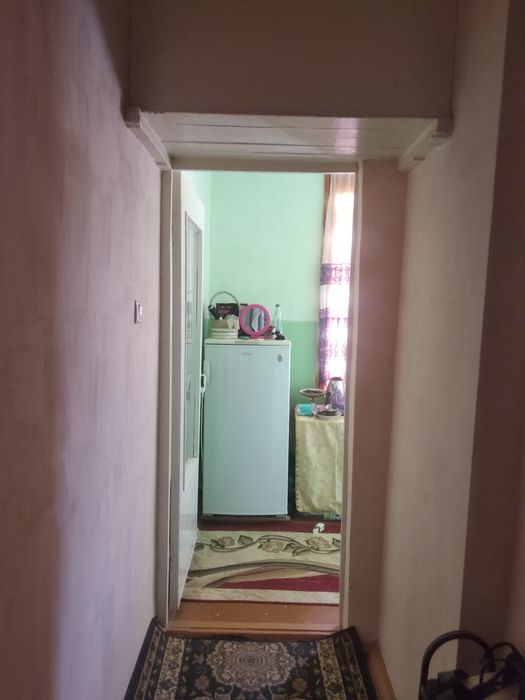 Surxandaryo viloyati Termiz shaxrida uy sotiladi.