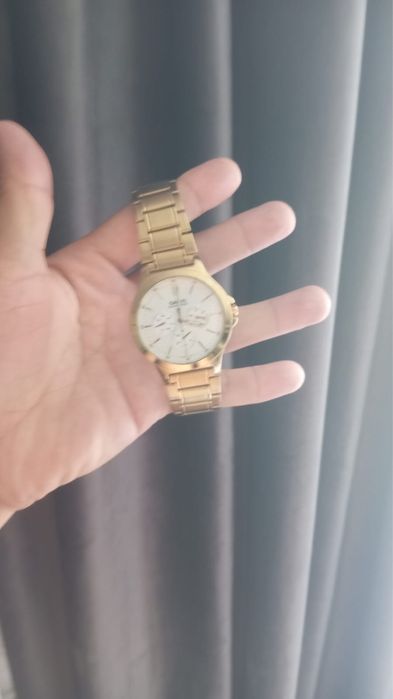 Продам срочно Часы Casio новые