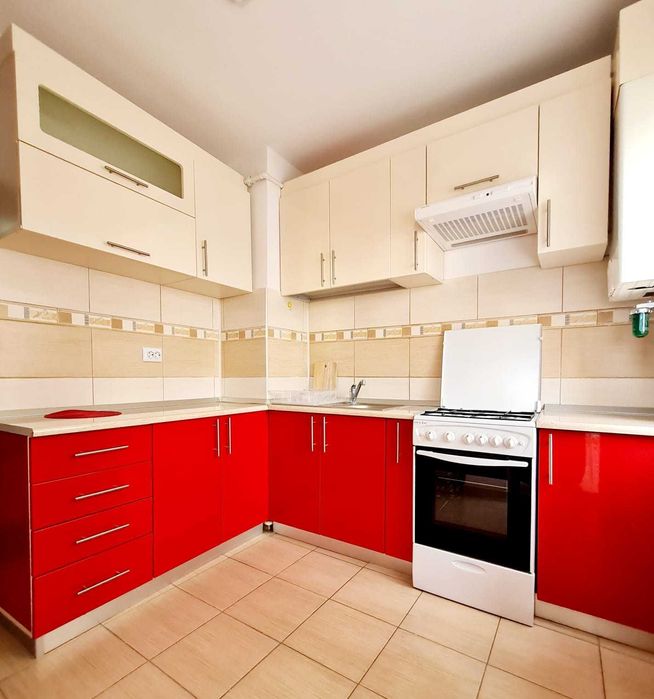 Garsonieră modernă de închiriat – Roman, str. Mihail Kogălniceanu