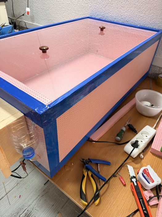 Продаётся роддом для цыплят. Янги очилган жужалар учун.