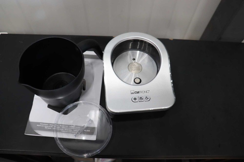 Clatronic Машина За Гореща и Студена пяна 450ml