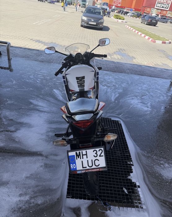 Motor honda cbr 125cc
