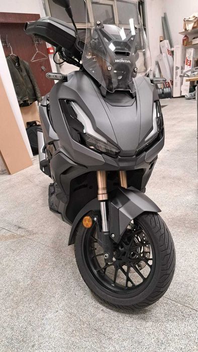 Scuter Honda ADV 350