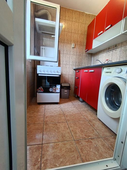 Vând apartament 2 camere etaj 2/4