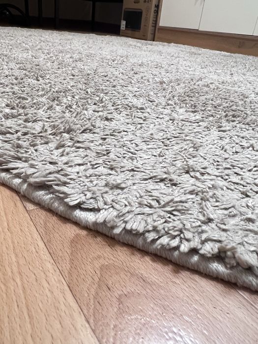 Продам ковер с длинным ворсом