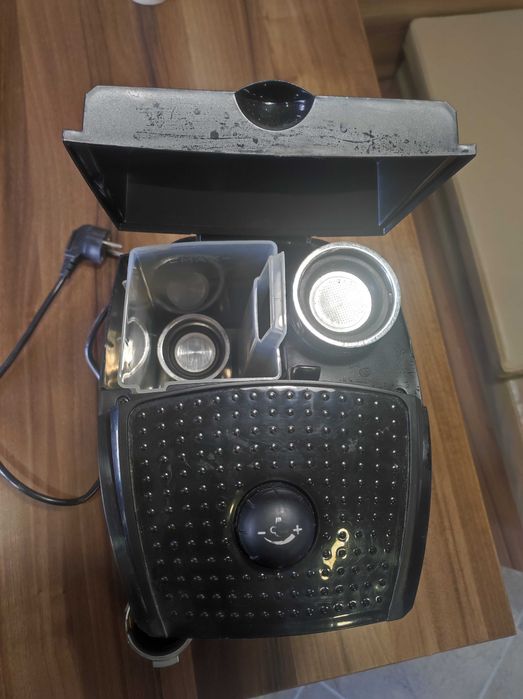 Продавам кафемашина DELONGHI EC-151B