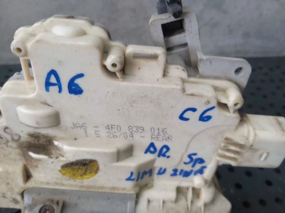 Broasca usa dreapta spate audi a6 c6 4f 4f0839016