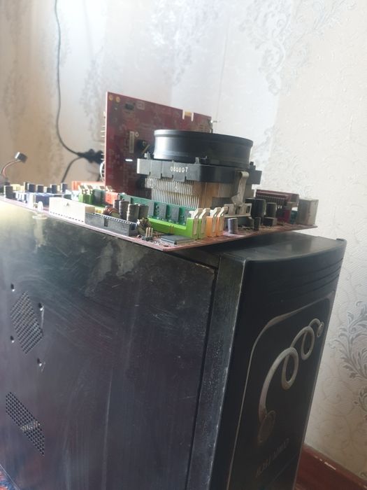 Кейс ва плата сотилади