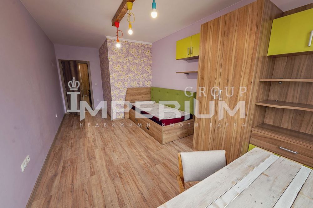 Тристаен обзаведен апартамент под наем в района на кв. Левски, гр. Ва