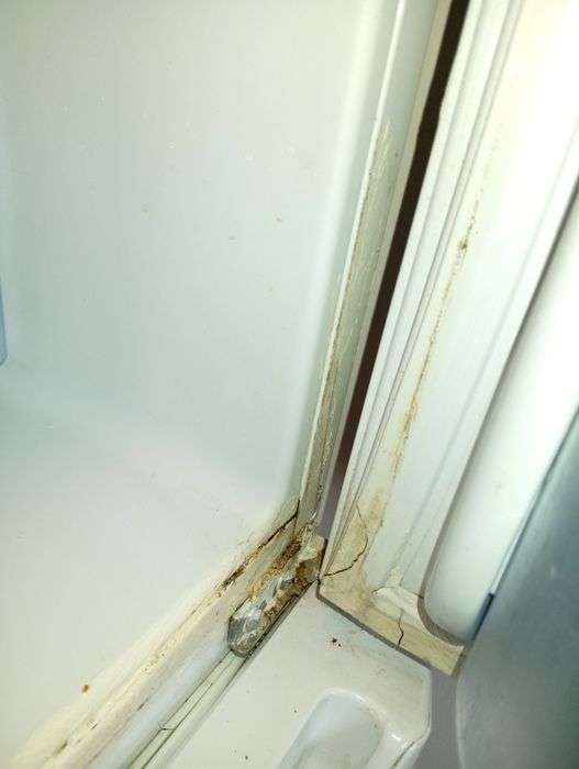 Продавам хладилник