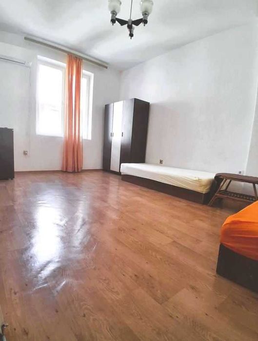 Дава се под наем Двустаен апартамент в Варна, Център - 40 кв.м за 145000 € - Снимка #1